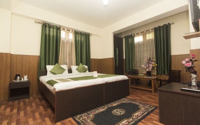 OYO 7431 Hotel Tushita