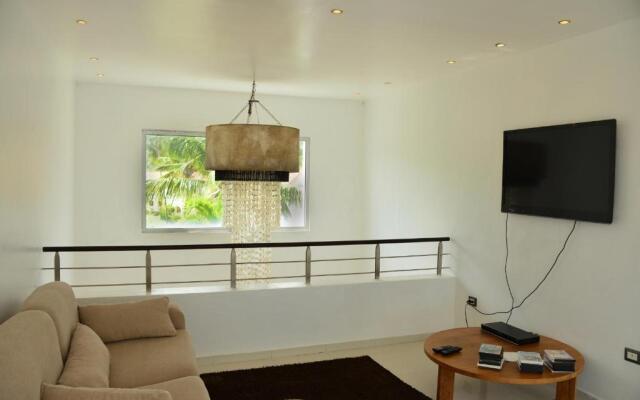 Villa Oceanfront Beach Access And Swim Pool Samana