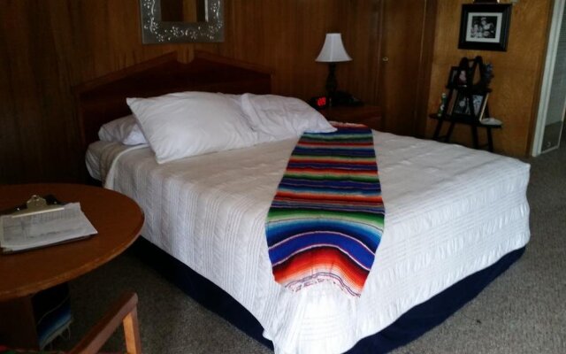 Raton Pass Motor Inn