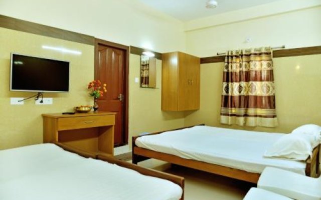 Hotel Parvathi International