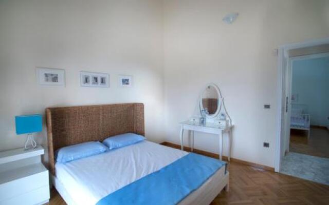 Villa Corina near the Airport