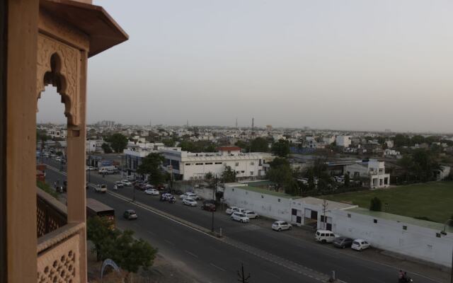 Hotel Amit Palace