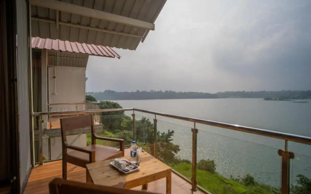 Shvas Island Resort