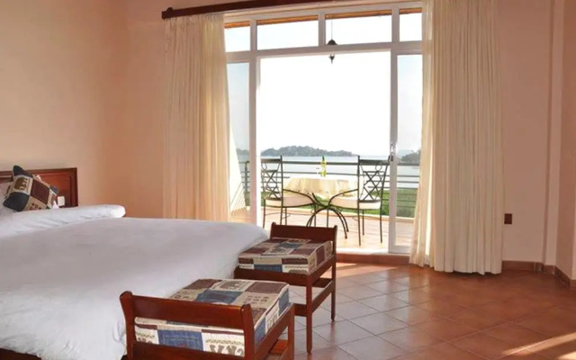 Ryan's Bay Hotel