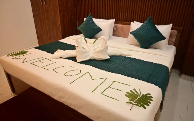 Honeyveils Palace