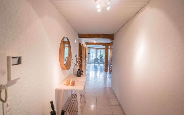 Löwenplatz Apartment near Station by Airhome