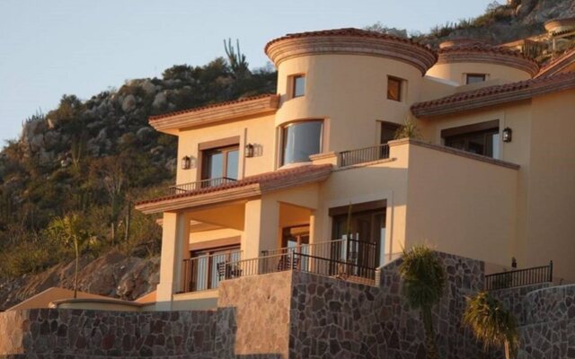 3-bedroom Ocean View Villa in Cabo San Lucas