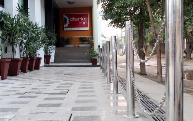 Clarks Inn Mathura