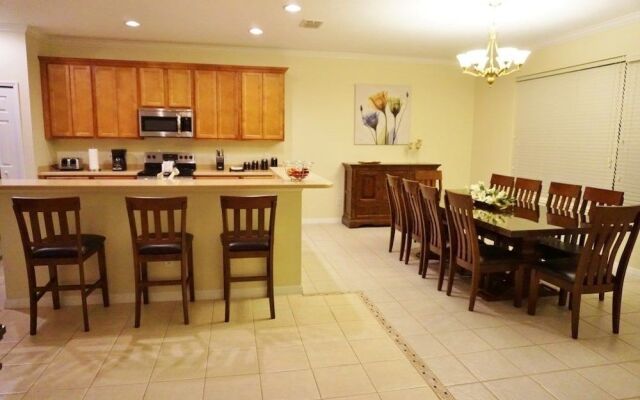 Bella Vida Resort By Cozykey