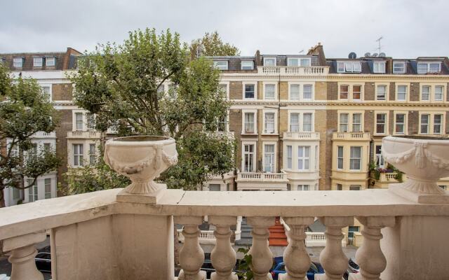 Gorgeous Central One Bed in Earls Court