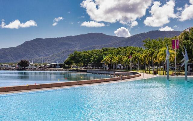 Piermonde Apartments - Cairns