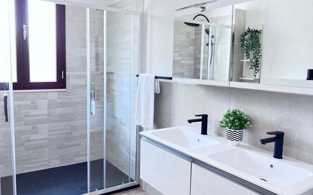 Countryside Villa With Private Pool and sea View