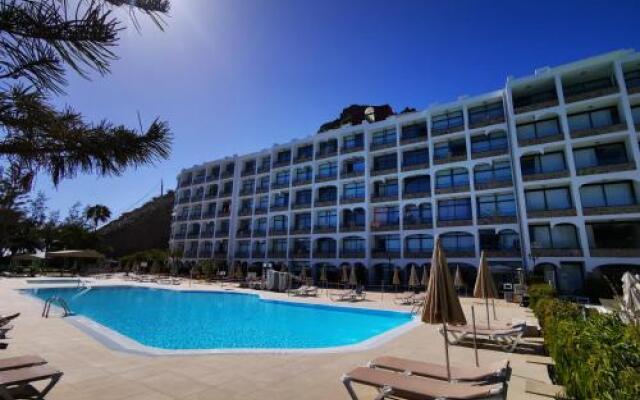 Riviera Peace