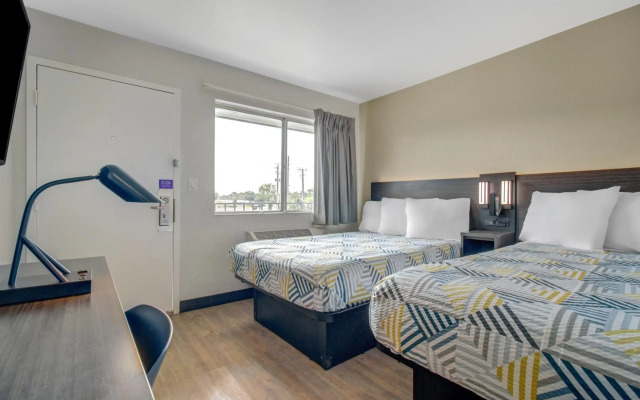 Motel 6 Venice, FL