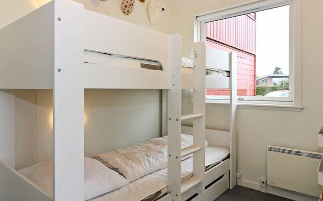 Spacious Apartment for 6 in Hadsund