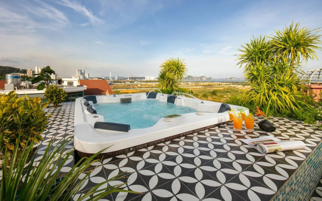 The Secret HaLong Hotel