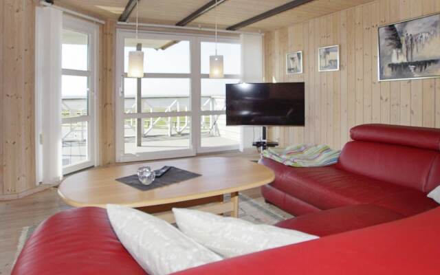 Pleasant Holiday Home in Hemmet With Whirlpool