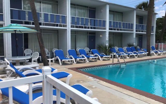 Holiday Shores