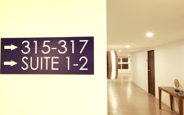 1A Express Hotel