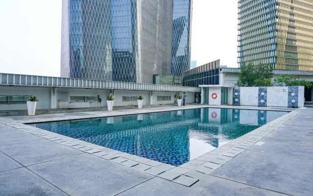 Modern and Stylish 2BR at The Empyreal Apartment