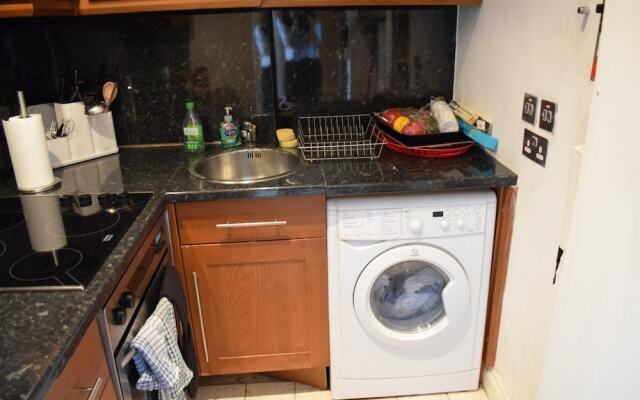 Central Location 1 Bedroom Flat