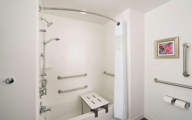 Hampton Inn Huntsville/Village of Providence