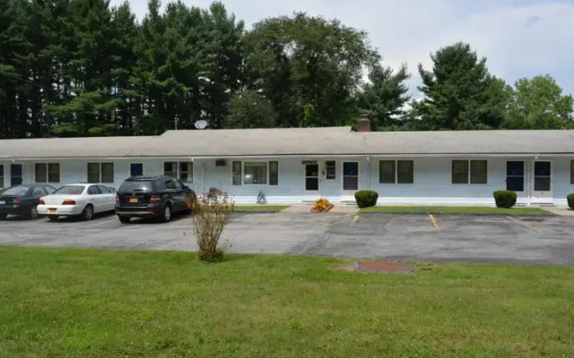 Pine Grove Motel