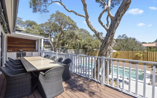 Saltwood Coastal Hamptons Luxe With Pool