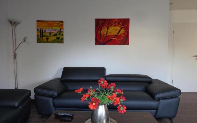 Exclusive Apartment - Rees