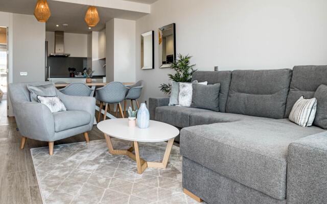 LM351A- Luxury 3 bed family apartment