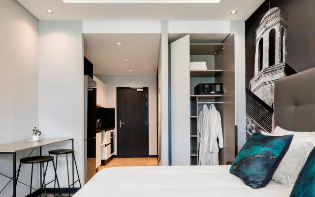 The Onyx Apartment Hotel by NEWMARK