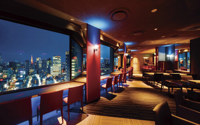 Hotel New Otani Tokyo, The Main