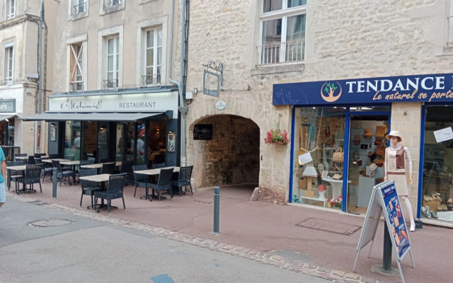 Modern apartment in Bayeux near Tapestry Museum
