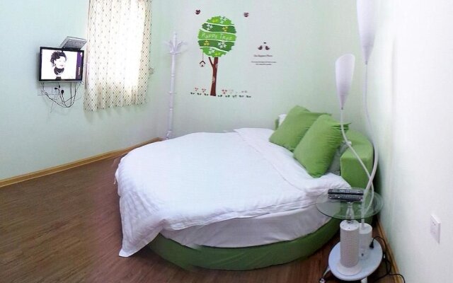 Romantic Youth Hostel