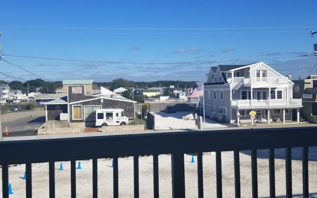 Sandcastle Beachfront Inn