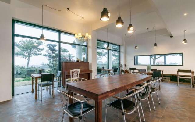 Jeju Ssariz Pension