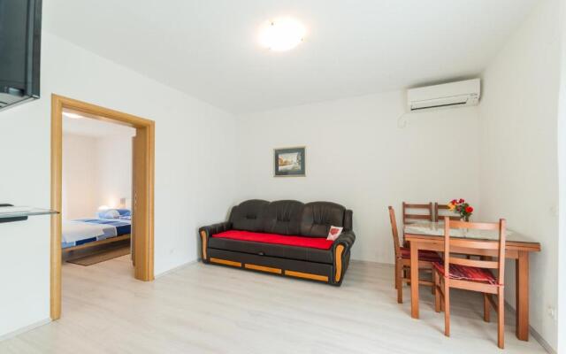 Apartments Brekalo