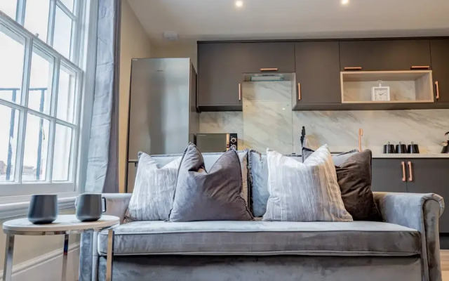 Host Stay Shaw Street Suite