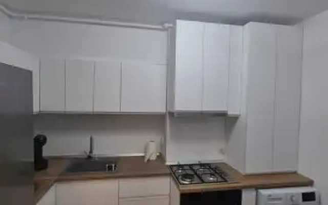 Moghioros Park Residence