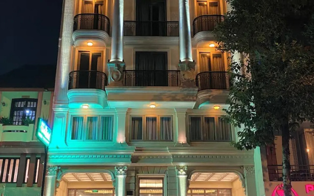 Mia Hotel (Feliz Hotel Binh Duong)