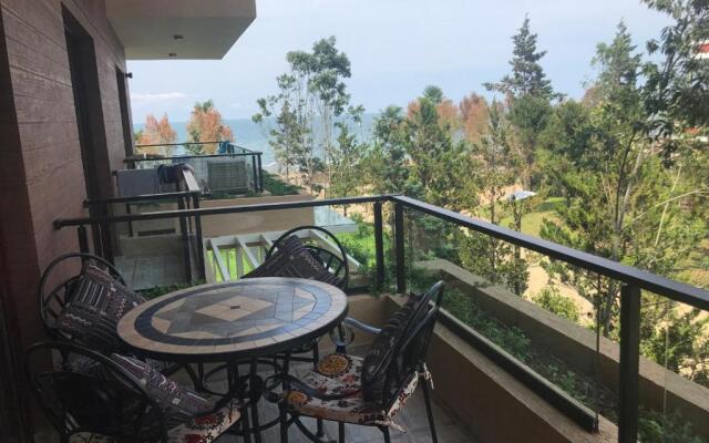 Ana's Apartment in Chakvi Oasis