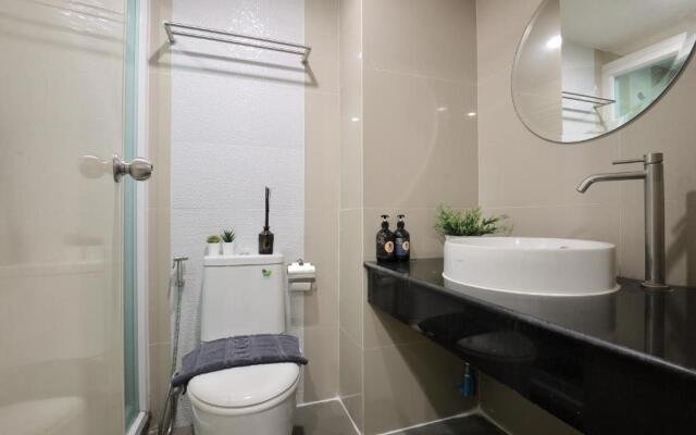 De Lux Bangkok Hotel