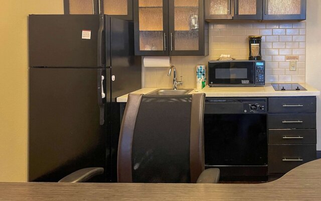 Candlewood Suites Wichita Northeast