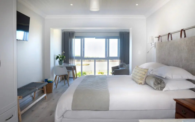 Serenity Ocean Lodge