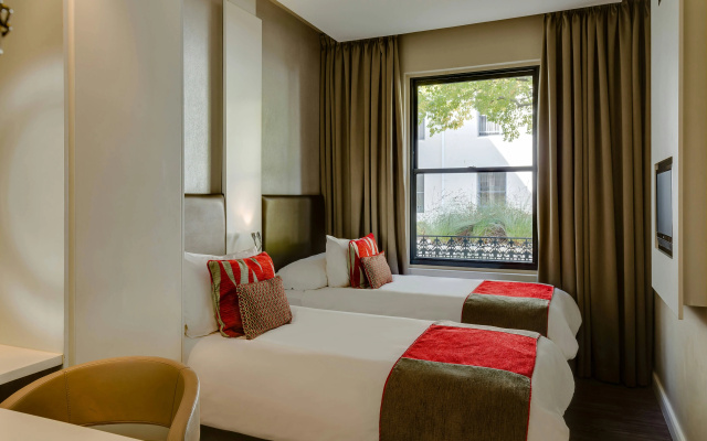 Protea Hotel by Marriott Cape Town Waterfront Breakwater Lodge - Image 6