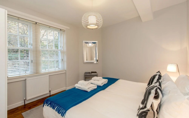 Unique & Stylish Grassmarket Apt - Close to Castle