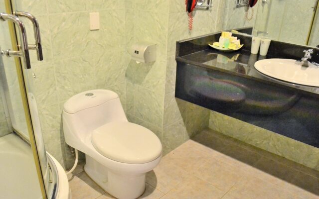 Grand Halong Hotel