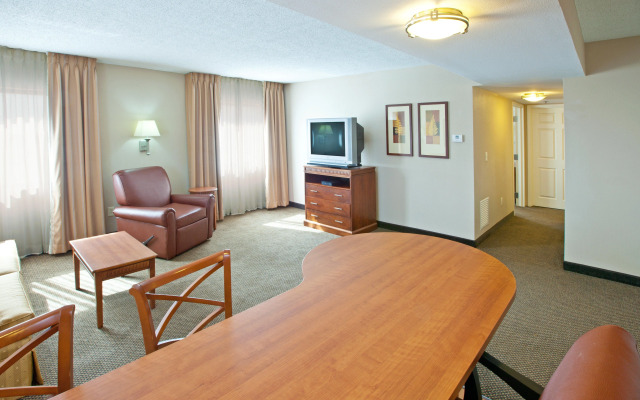 Candlewood Suites Indianapolis Downtown Medical District by IHG