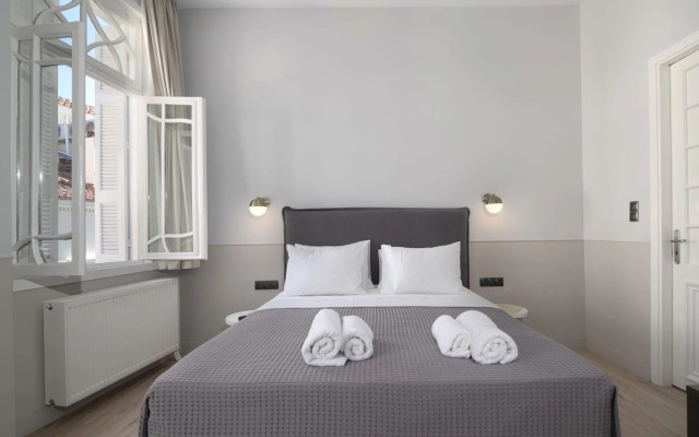 Plaka Arch Suites