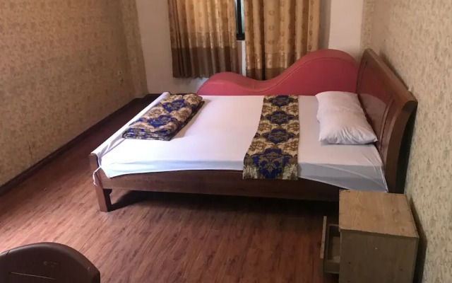 Oyo 442 Holiday Hotel